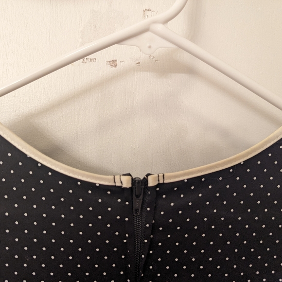 Pinup Couture Heidi dress in polka dots, size 2XL (No belt) - Picture 8 of 10